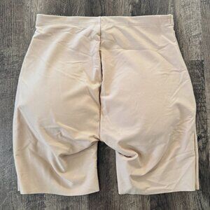 SKIMS Body Butt Lifting Shorts Padded Clay Beige BBL Shapewear Women's Large NWT